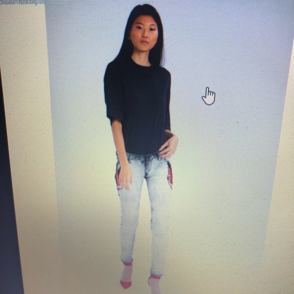 GUESS jeans.